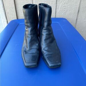 Nine West square toe navy booties